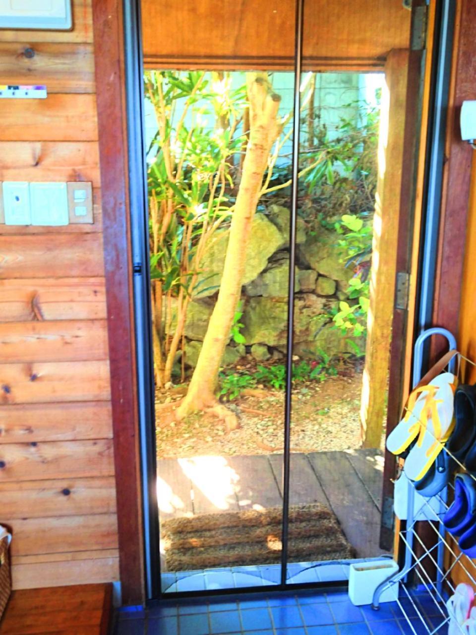 Private Beach House Motobu Exterior foto