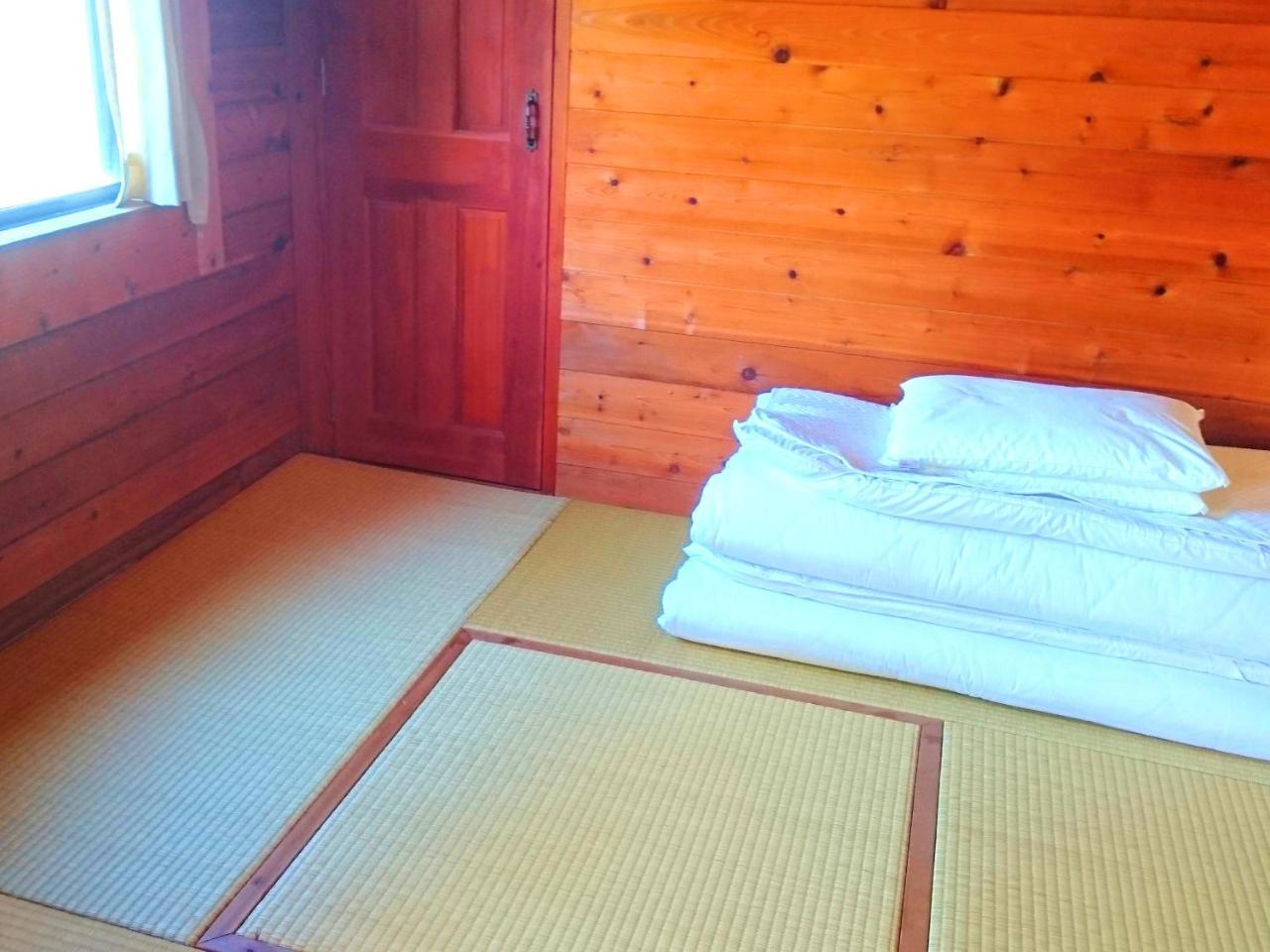 Private Beach House Motobu Exterior foto