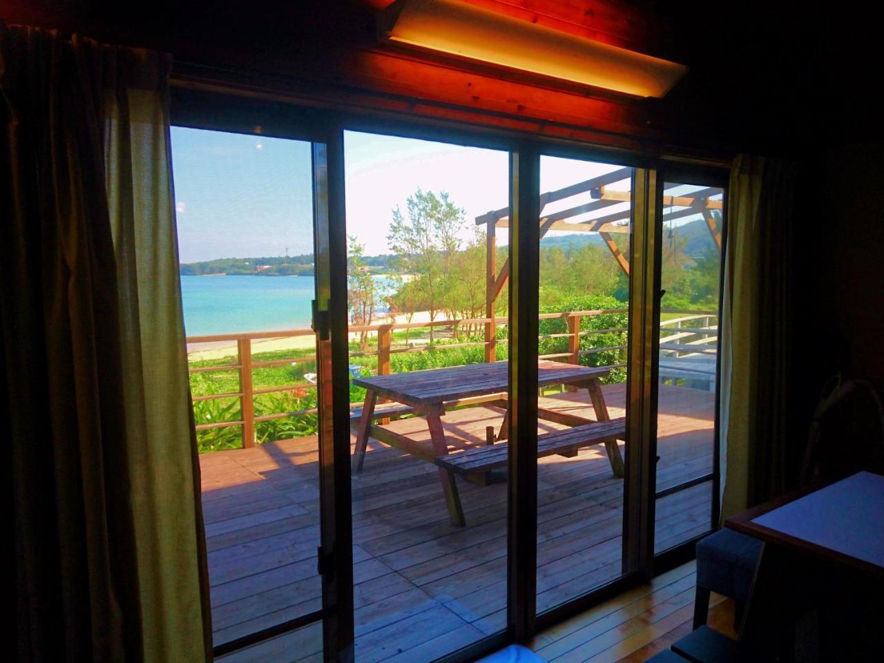 Private Beach House Motobu Exterior foto