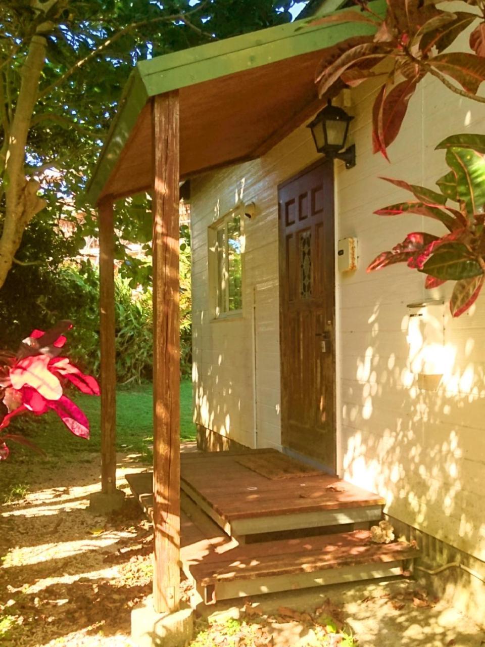 Private Beach House Motobu Exterior foto