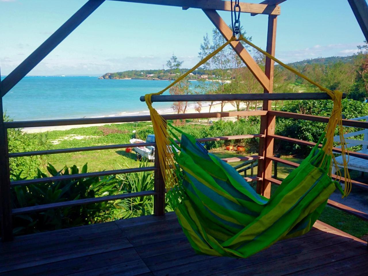 Private Beach House Motobu Exterior foto